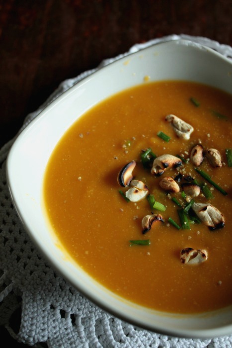 leckere vegane Kürbis Cashew Suppe