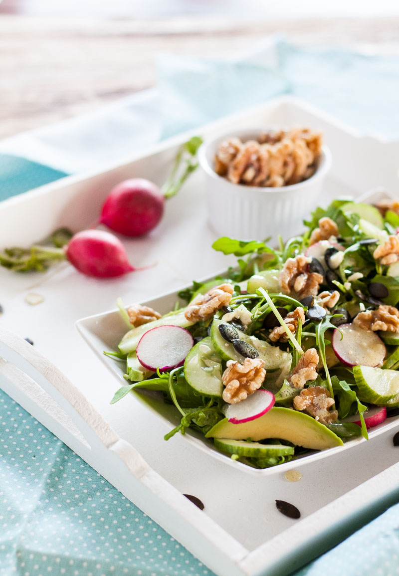 Schneller Rucola-Nuss Salat mit viel Magnesium und Zink für starke Nerven!