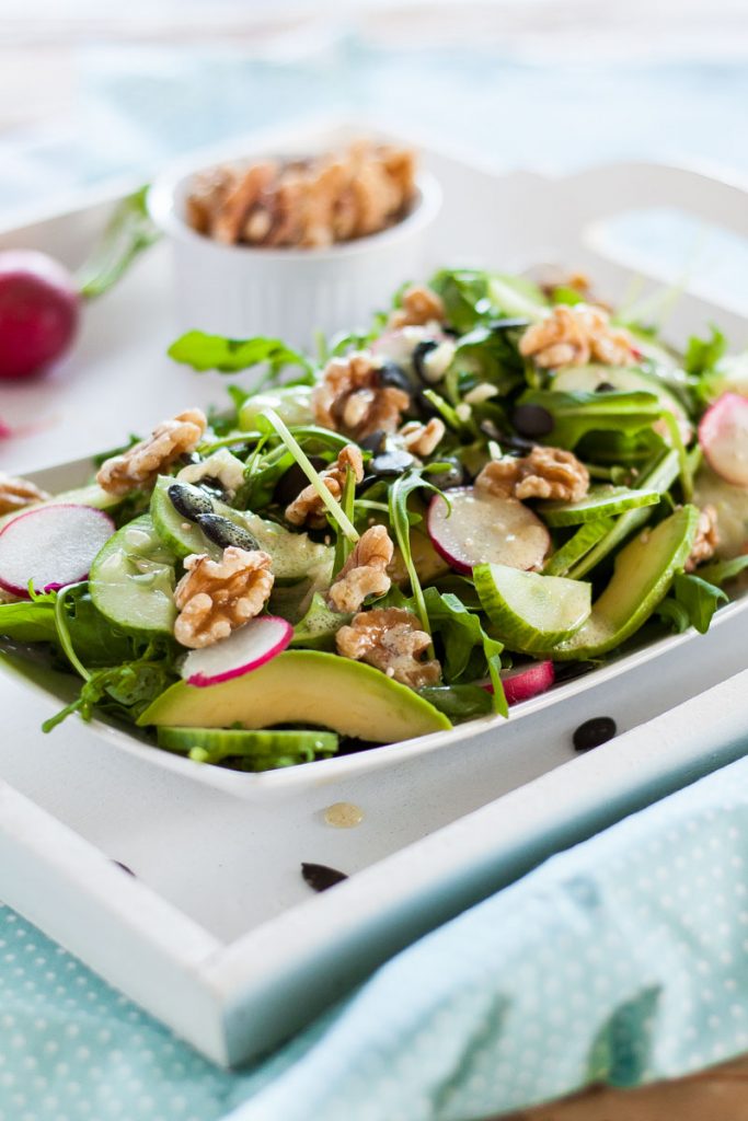 Schneller Rucola-Nuss Salat mit viel Magnesium und Zink für starke Nerven! Schnelles Abendessen, leichtes Abendessen, low Carb.