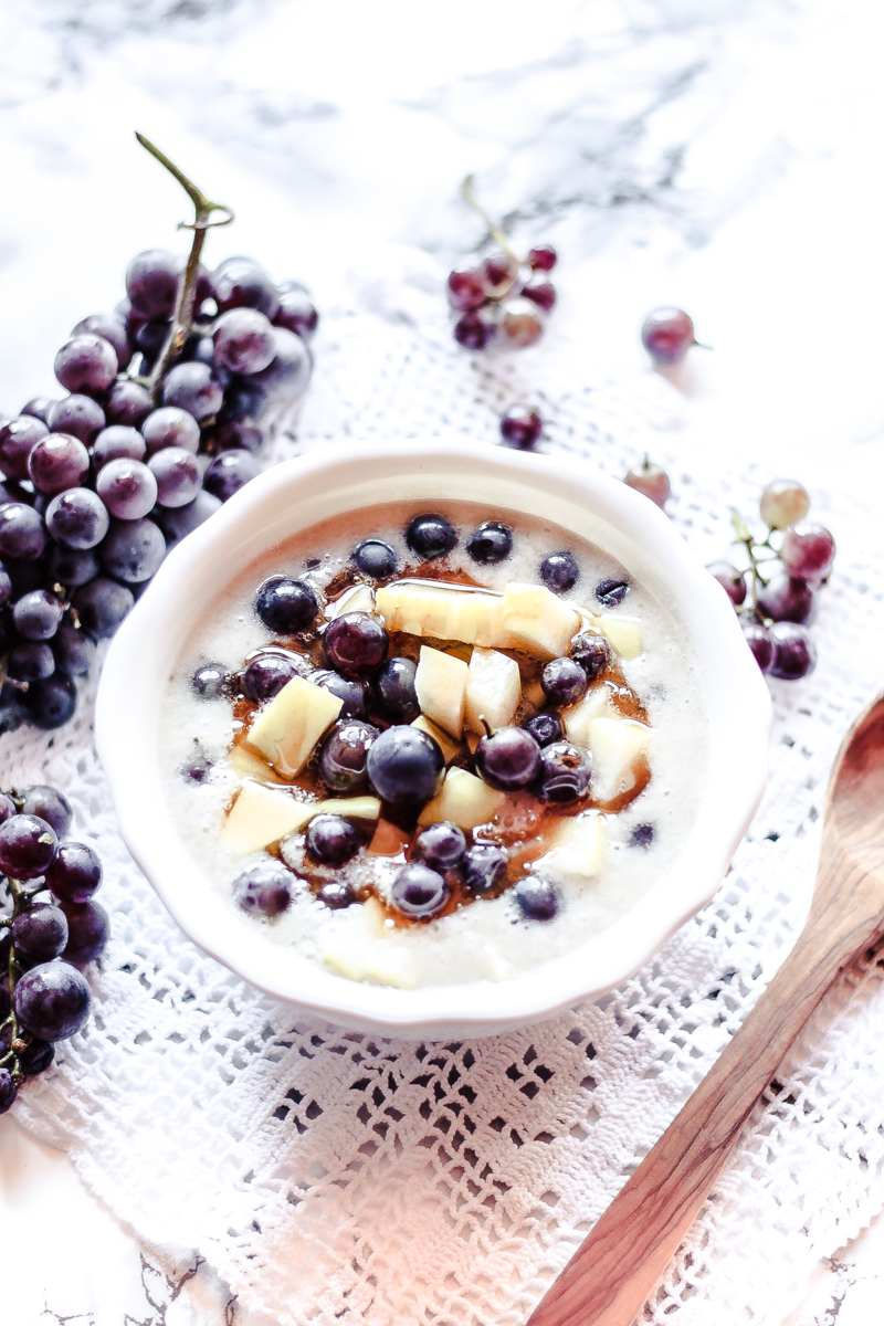 Veganes gesund Frühstück: Fruit Cereals ganz ohne Zucker, mit viel Obst und vielen Vitaminen!